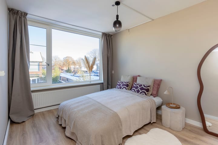 Photo 22 of Van Kinschotstraat 27