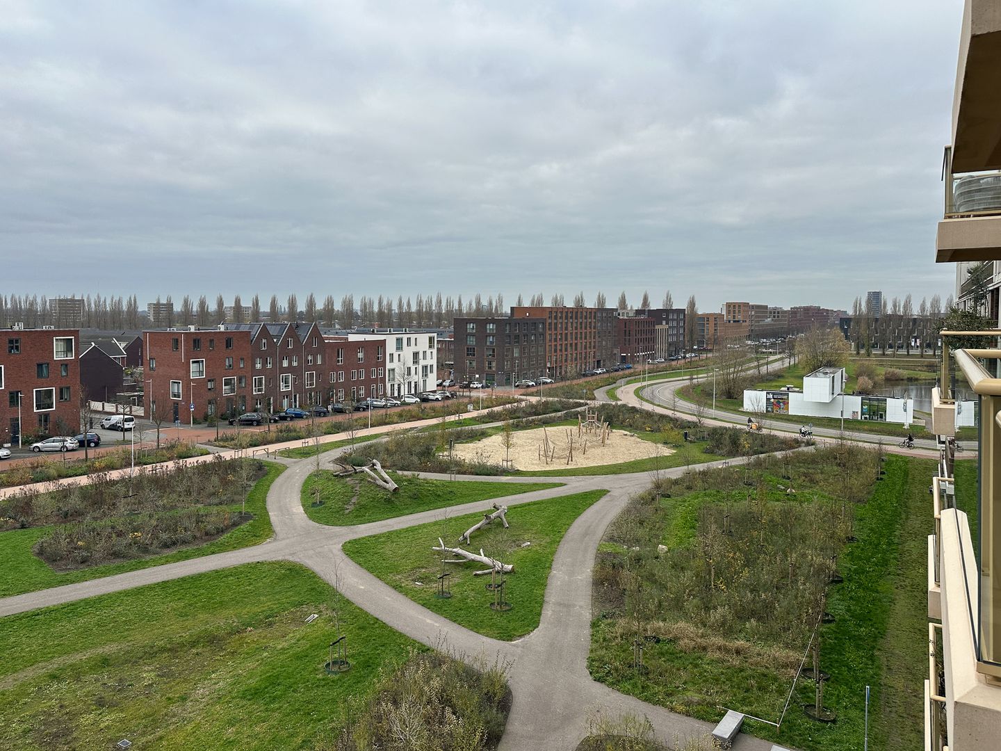 Foto 20 van Madridstraat 90-K