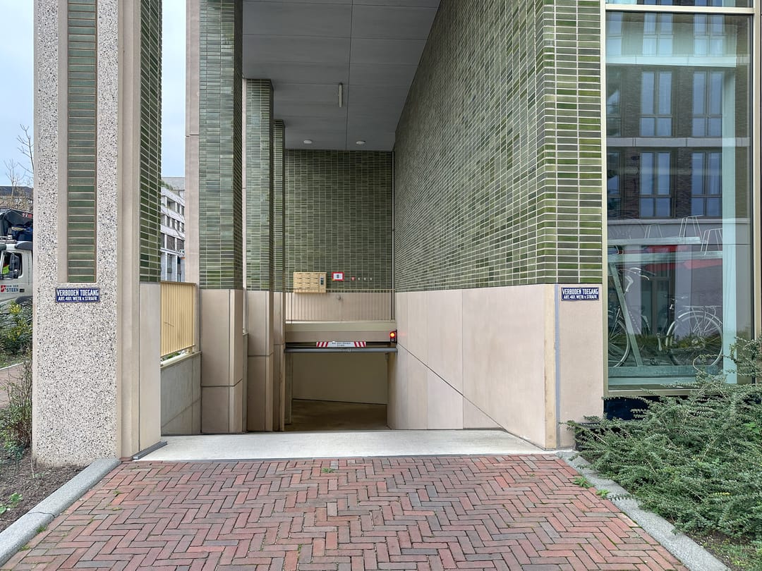 Foto 23 van Madridstraat 90-K