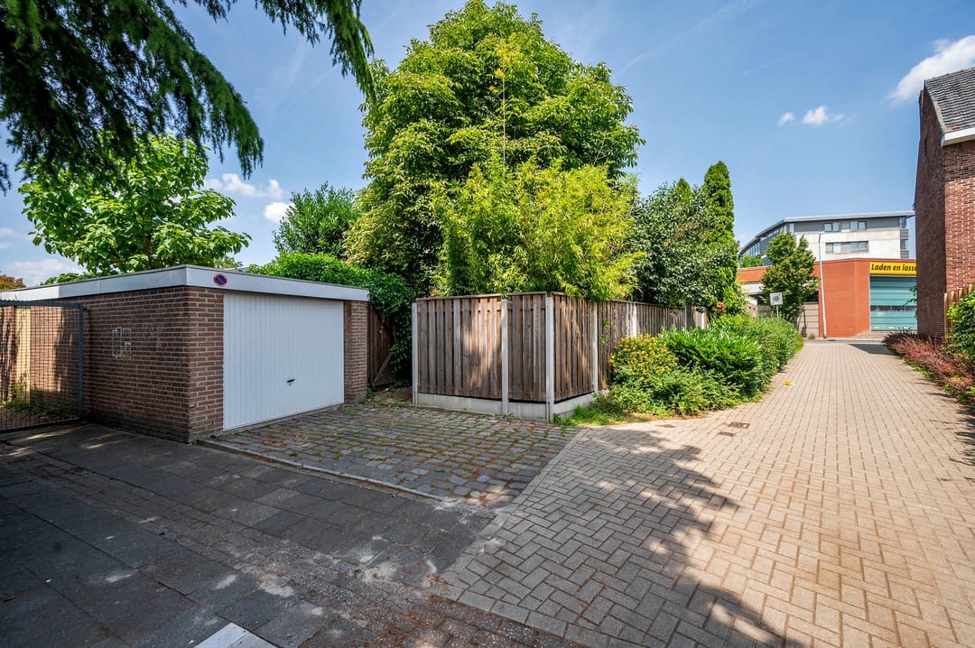 Foto 47 van Bisschop Schrijnenstraat 36