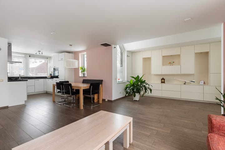 Foto 3 van Van Brerostraat 2