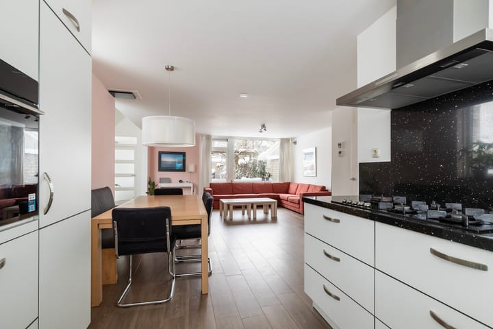 Foto 13 van Van Brerostraat 2