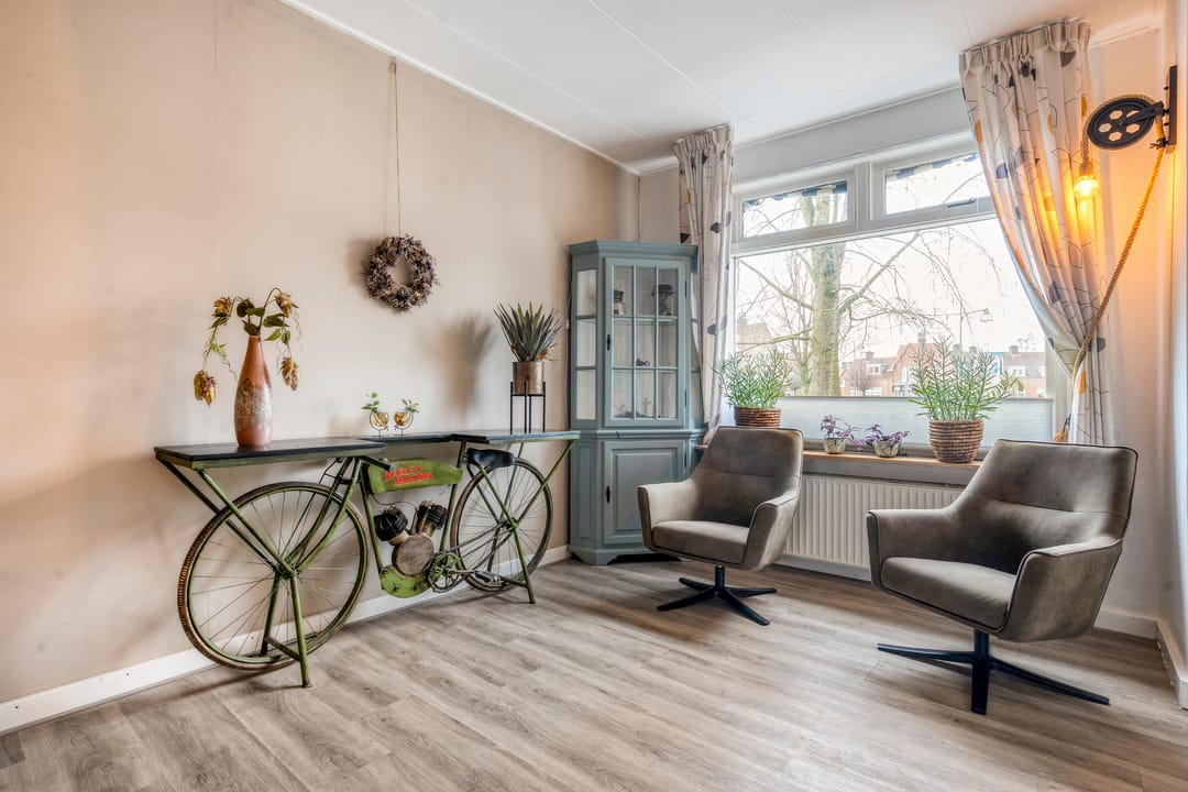 Photo 8 of Wethouder E. van Dronkelaarplein 8