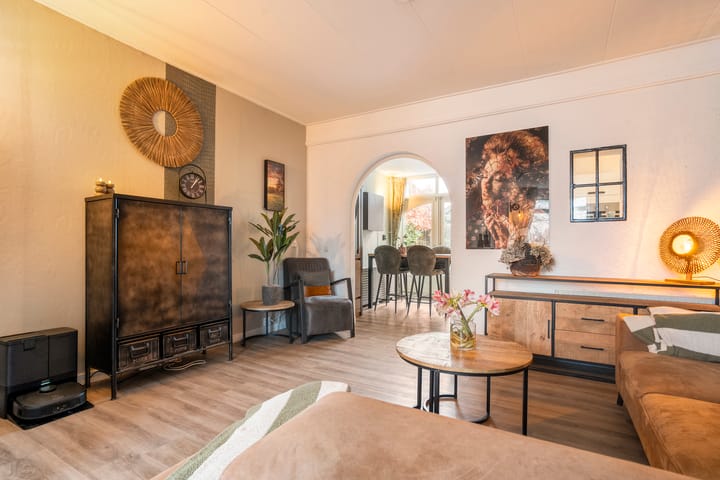 Foto 11 van Wethouder E. van Dronkelaarplein 8