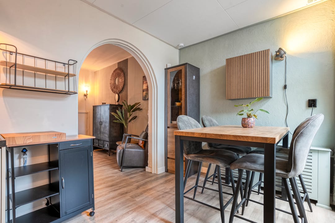 Photo 13 of Wethouder E. van Dronkelaarplein 8