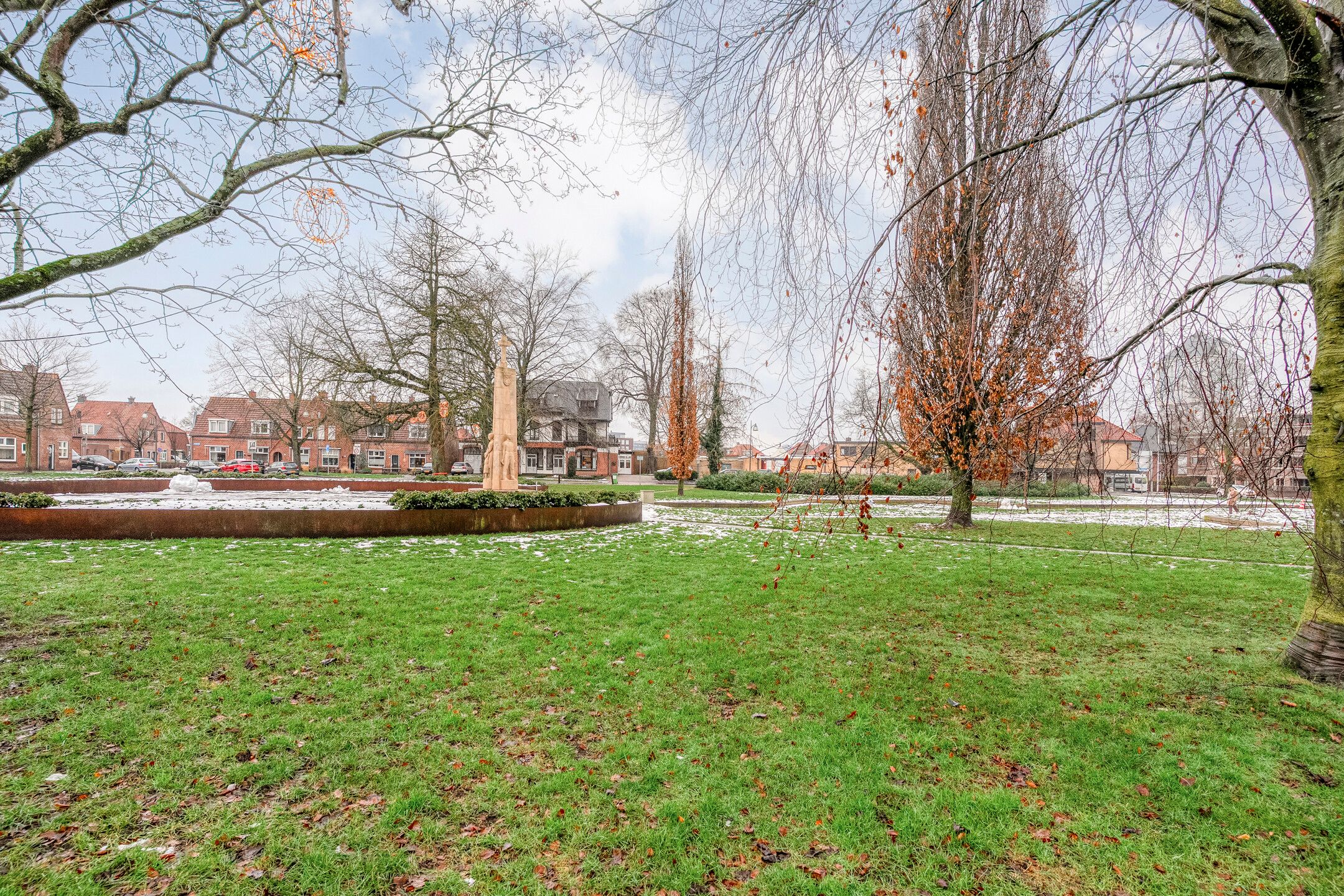 Photo 39 of Wethouder E. van Dronkelaarplein 8