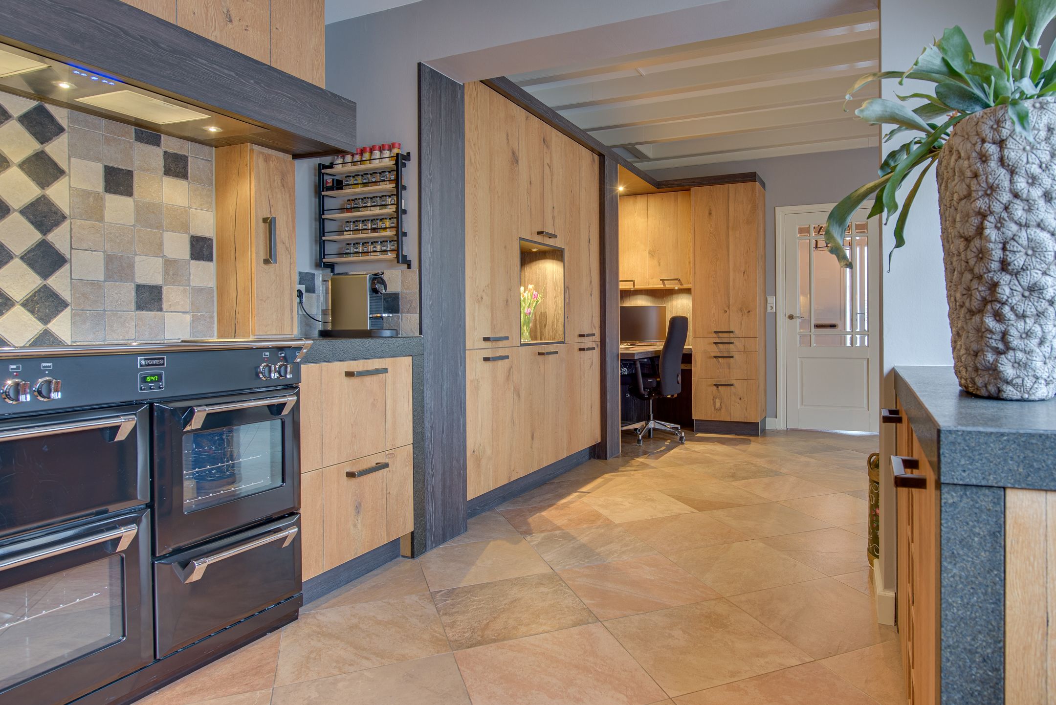 Photo 12 of Hooftlanden 12