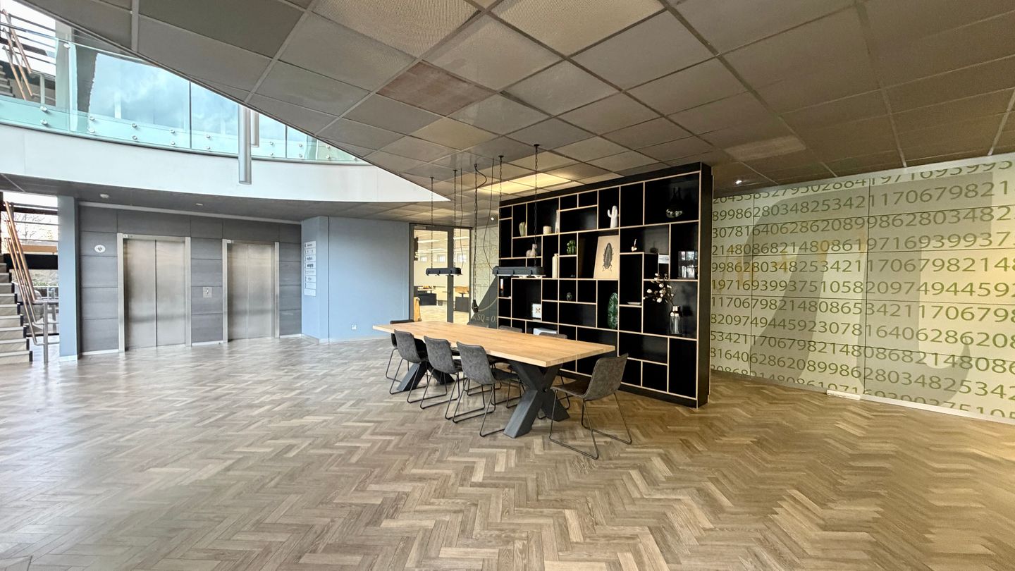 Bekijk foto 4 van Euclideslaan 101