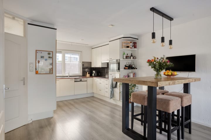 Foto 12 van Voornestraat 11