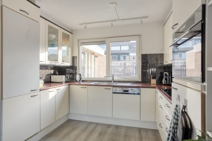 Foto 13 van Voornestraat 11