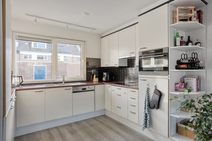 Foto 15 van Voornestraat 11