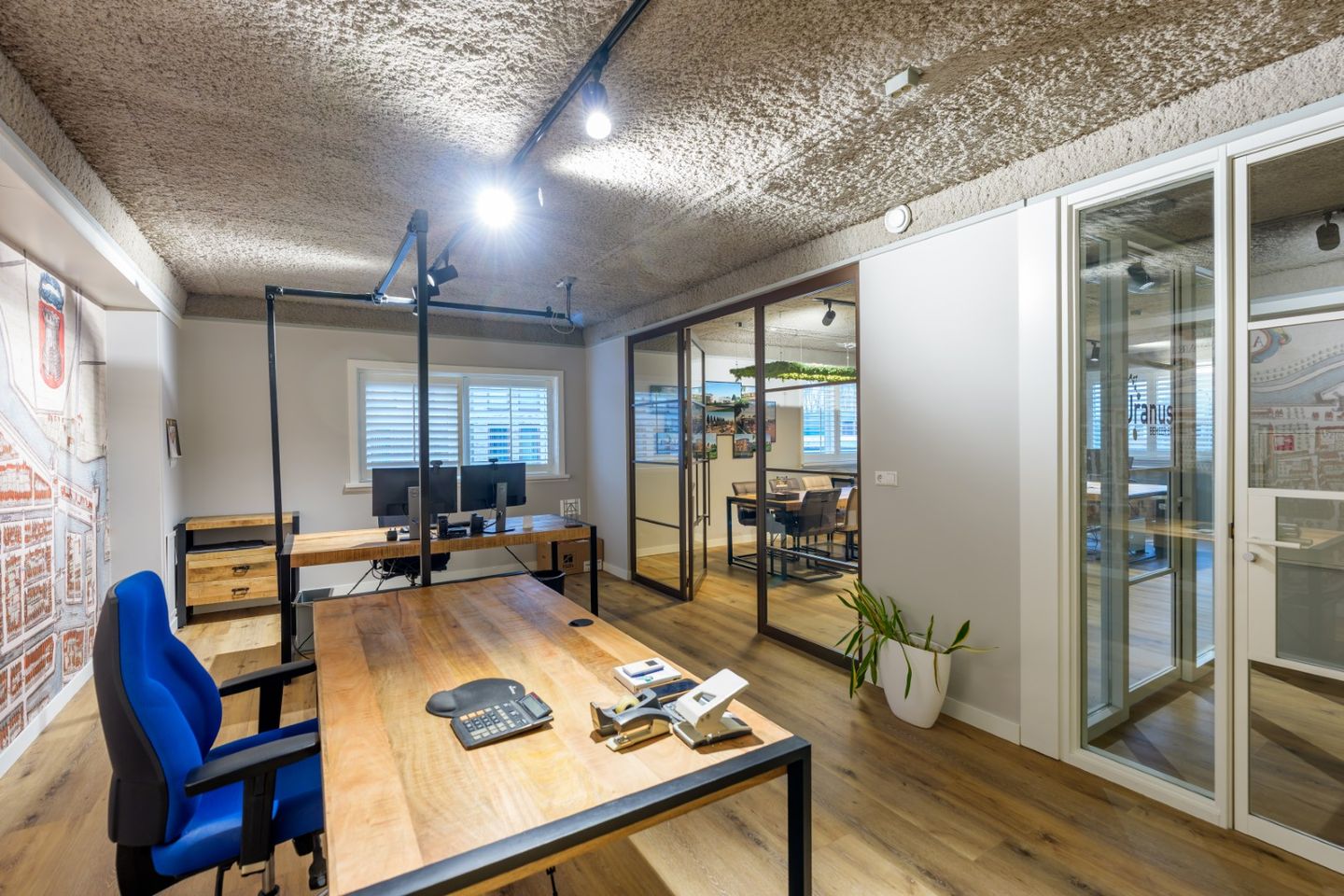 Bekijk foto 4 van Prof.van der Waalsstraat 3-B