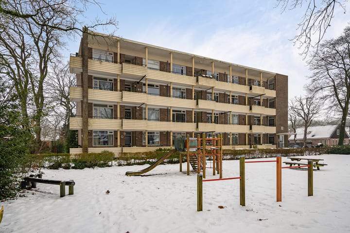 Photo 2 of Vogelwikke 91