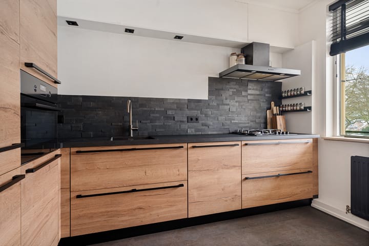 Photo 3 of Vogelwikke 91