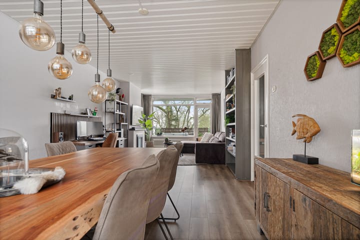 Photo 9 of Vogelwikke 91