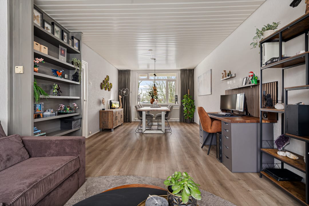 Photo 16 of Vogelwikke 91