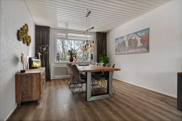 Photo 21 of Vogelwikke 91