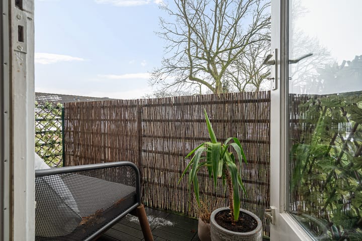 Photo 23 of Vogelwikke 91