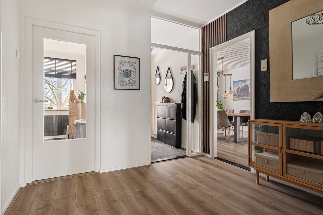 Photo 26 of Vogelwikke 91