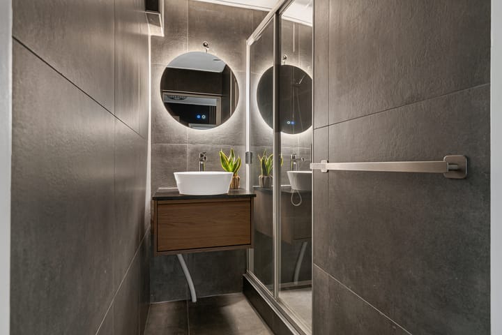 Photo 30 of Vogelwikke 91