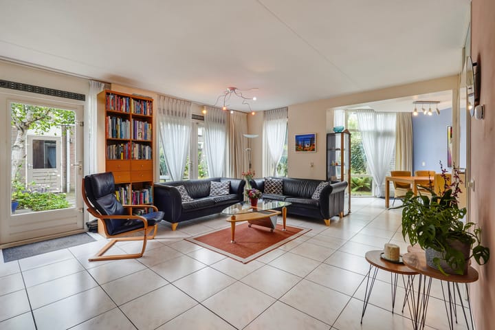 Foto 2 van Sneeuwbalplein 10