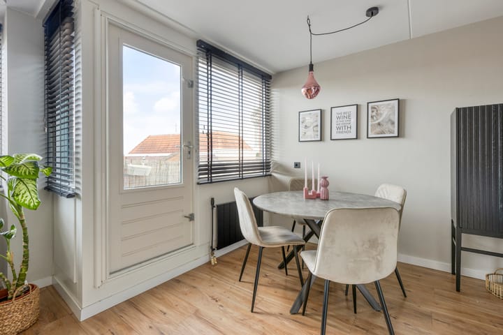 Foto 11 van Damstraat 66-B