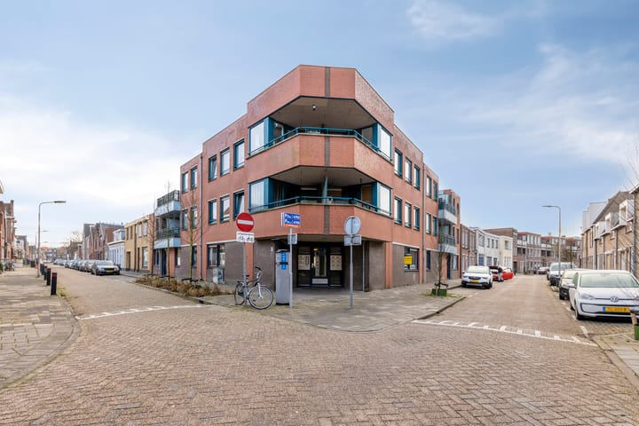 Foto 30 van Damstraat 66-B