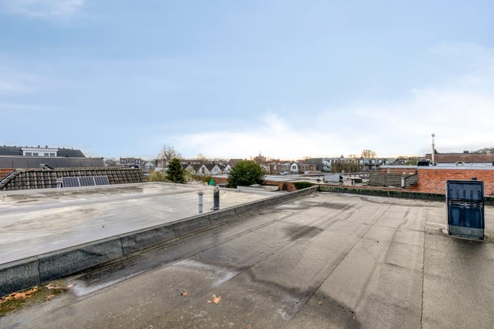 Foto 33 van Damstraat 66-B