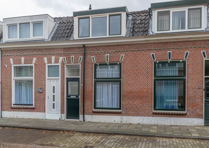 Oosterdwarsstraat 18