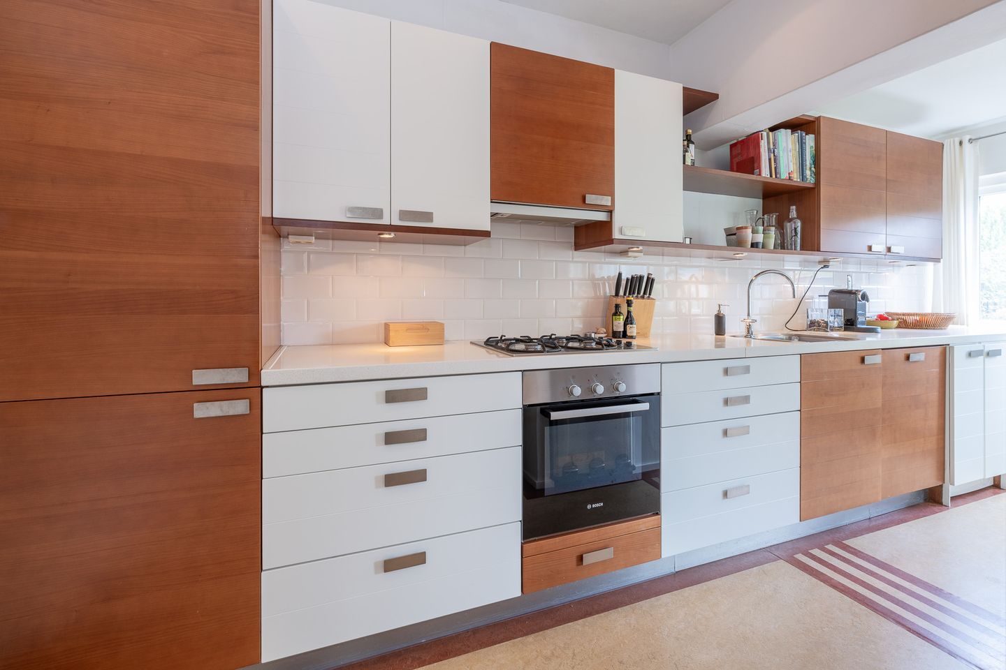 Photo 10 of van der Helstlaan 87