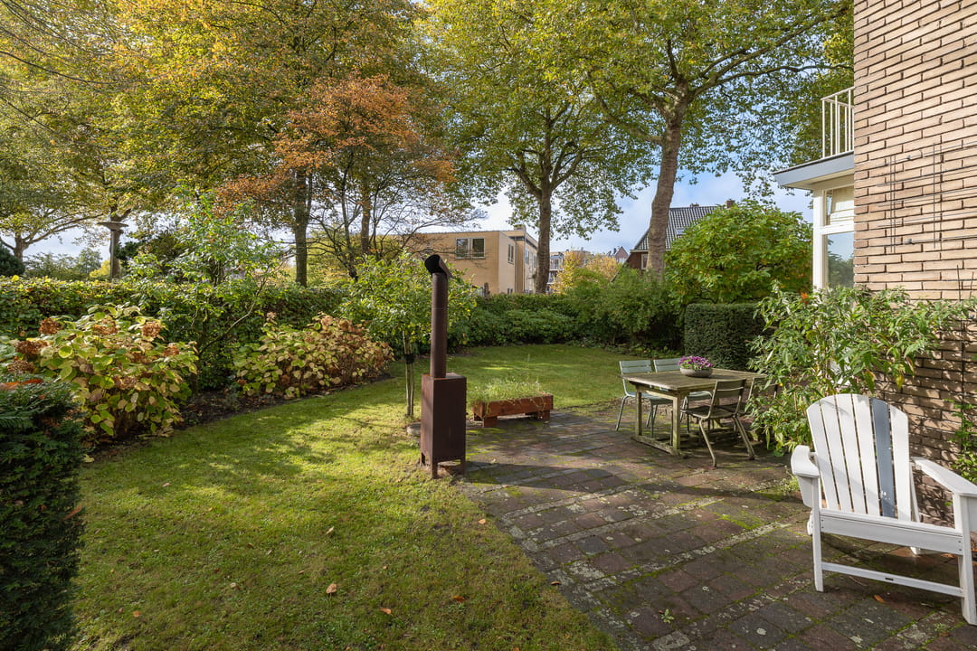 Photo 46 of van der Helstlaan 87