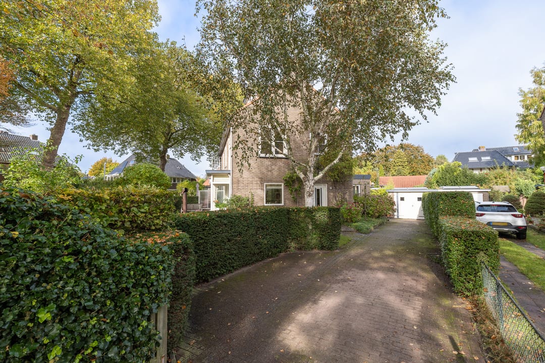 Photo 47 of van der Helstlaan 87