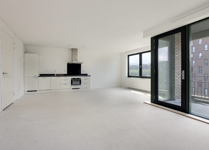 Photo 4 of Bert Haanstrakade 568