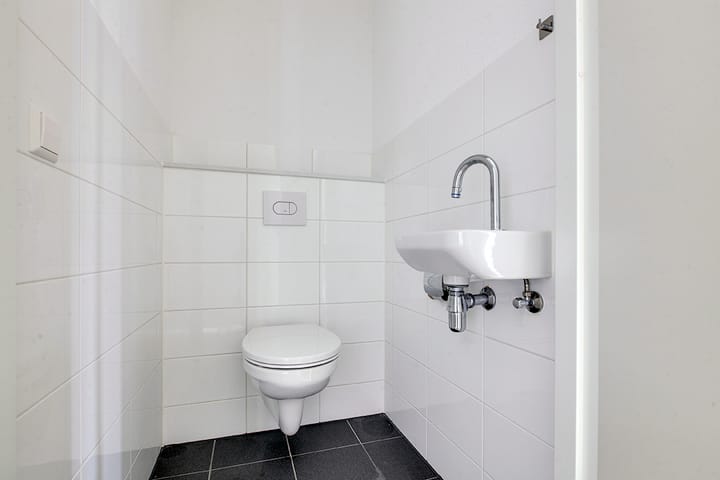 Photo 7 of Bert Haanstrakade 568