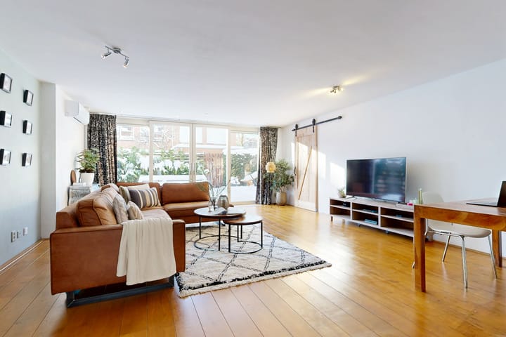 Photo 9 of Pijlstaartvlinder 22