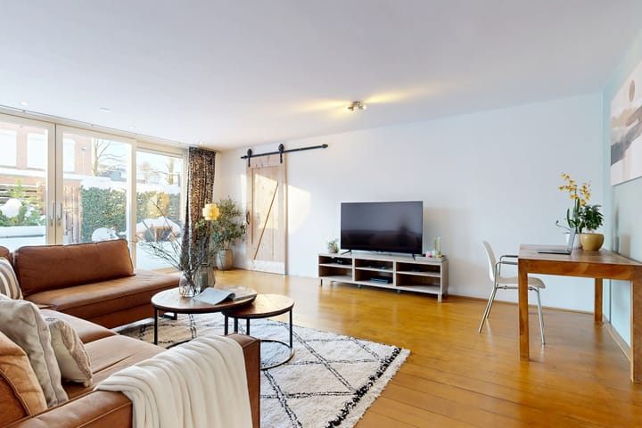 Photo 11 of Pijlstaartvlinder 22