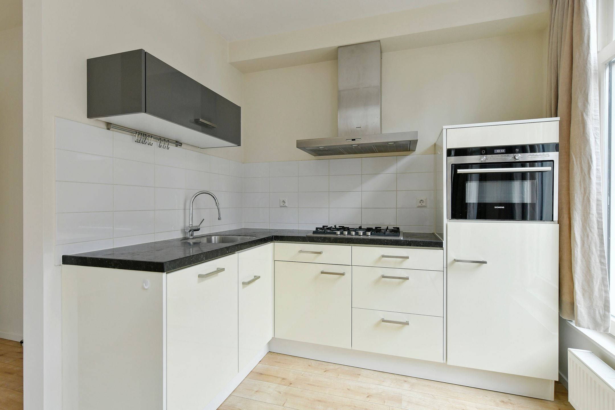 Foto 6 van Alberdingk Thijmstraat 11-1