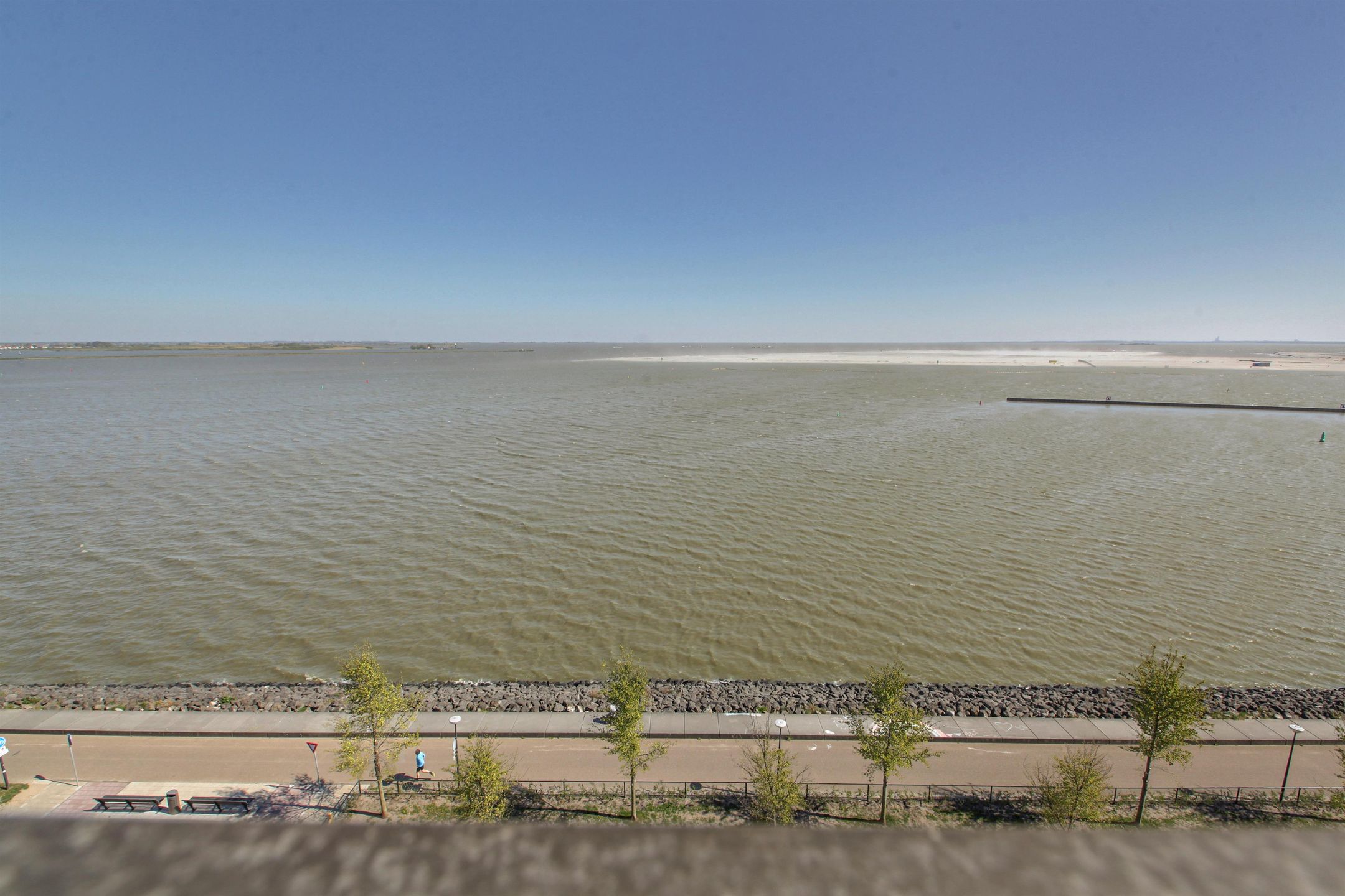 Photo 3 of Bert Haanstrakade 692