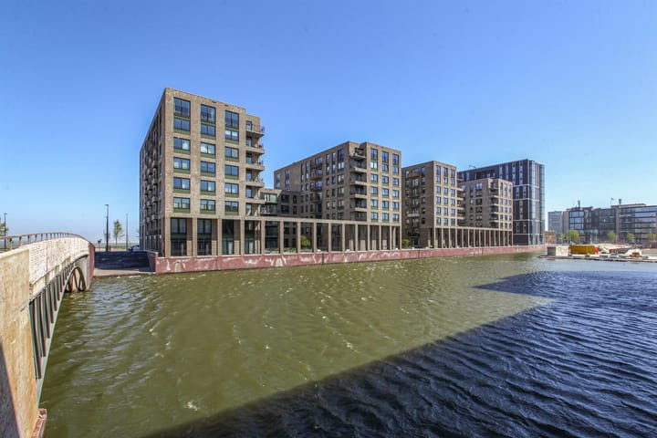 Foto 4 van Bert Haanstrakade 692