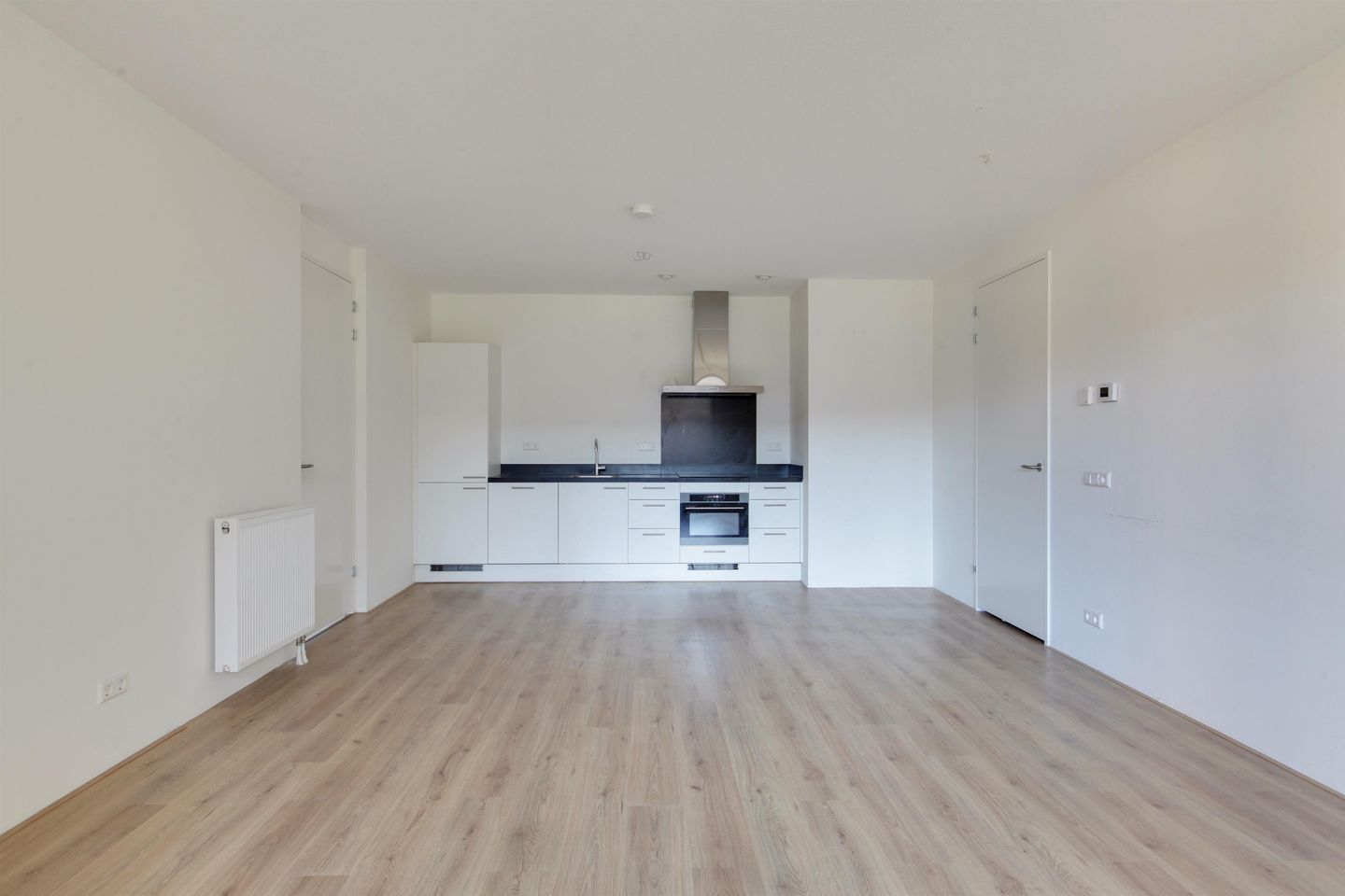 Photo 10 of Bert Haanstrakade 692