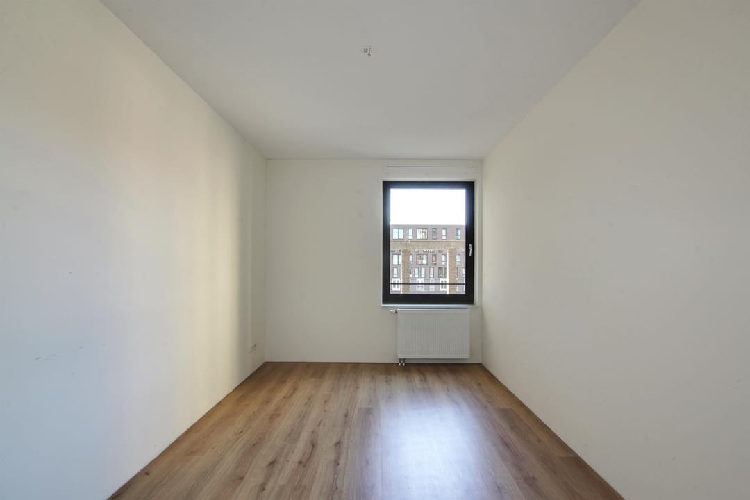 Photo 13 of Bert Haanstrakade 692