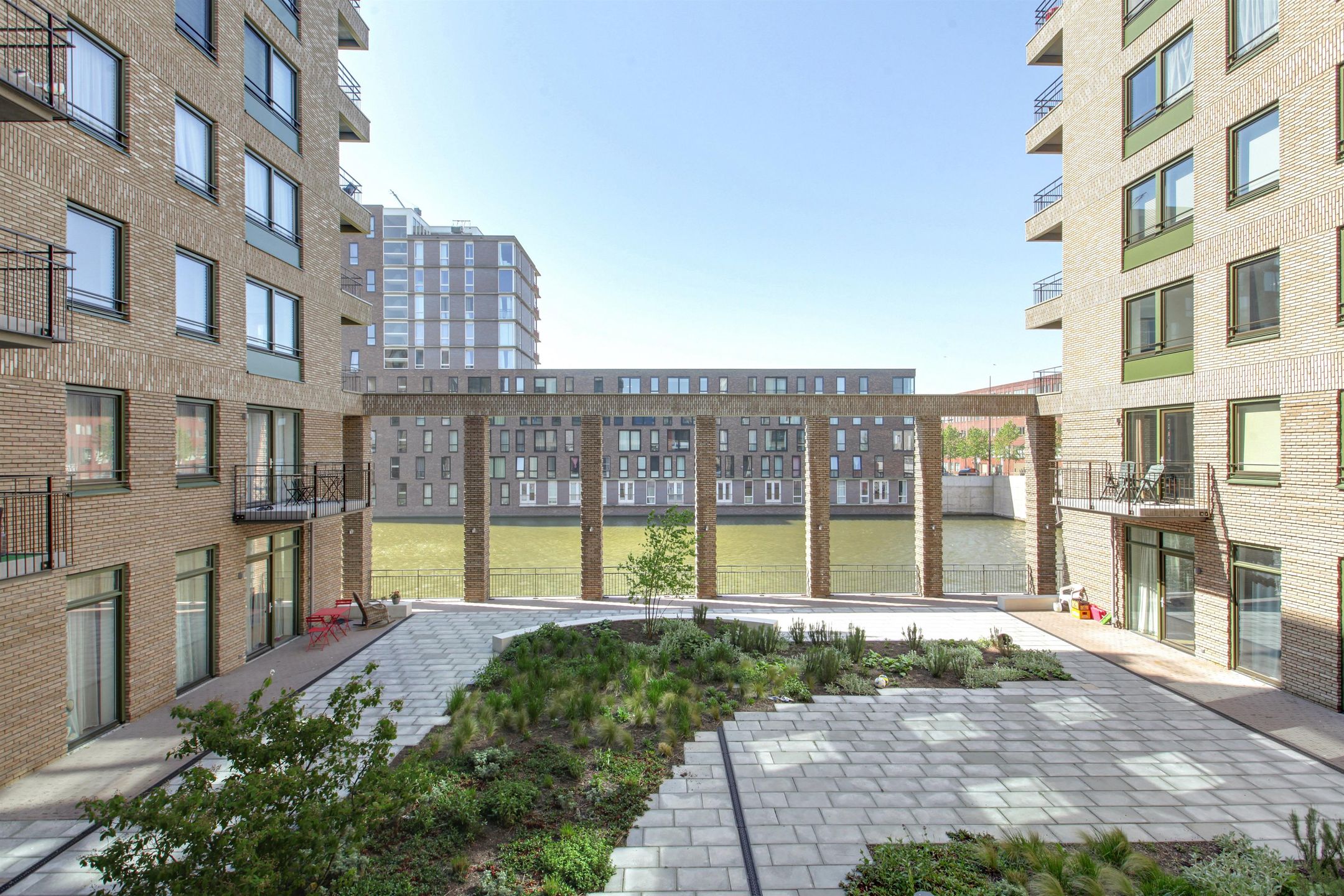 Bert Haanstrakade 692