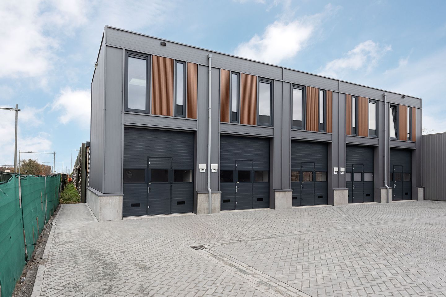 View photo 1 of Leidsevaartweg 17-B