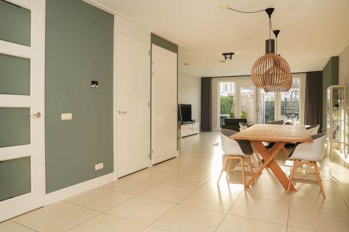 Foto 12 van Hageheldstraat 19