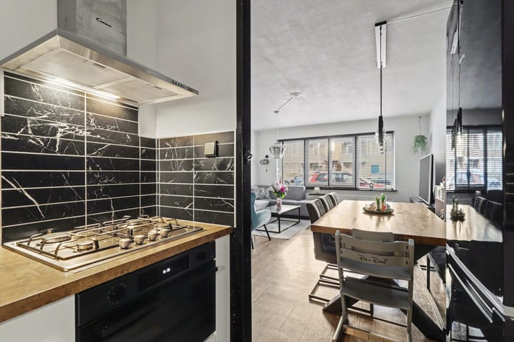 Foto 8 van Gerrit van der Veenlaan 140