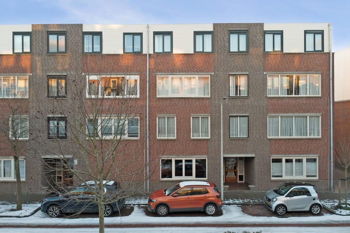 Foto 21 van Gerrit van der Veenlaan 140