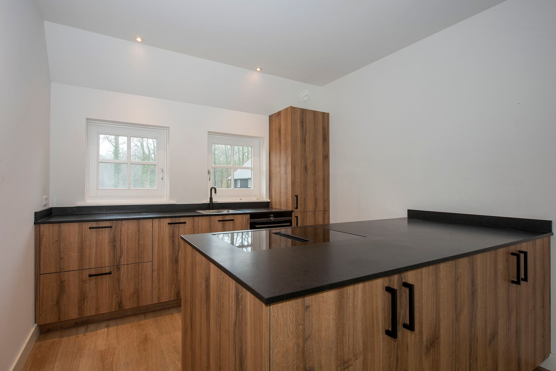 Foto 6 van Weerselosestraat 304