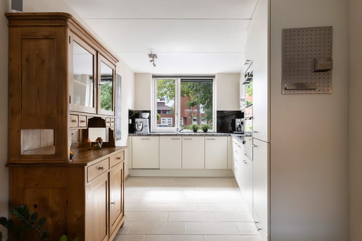 Foto 14 van Agnes Bartoutslaan 66