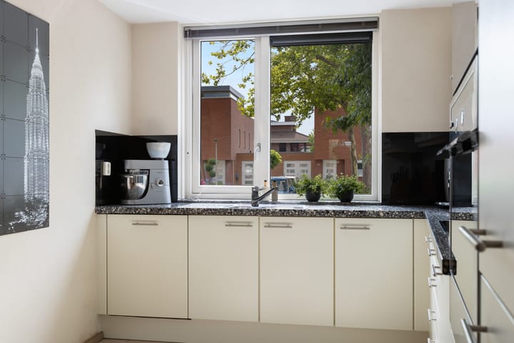 Foto 16 van Agnes Bartoutslaan 66