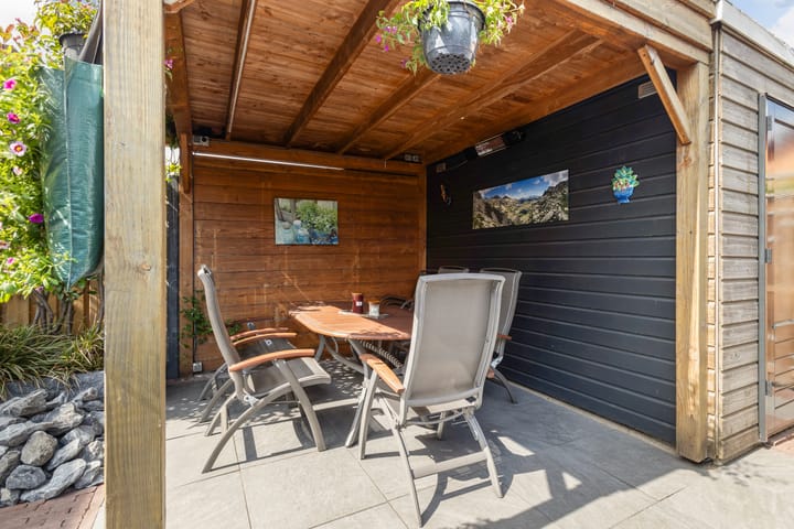 Foto 39 van Agnes Bartoutslaan 66